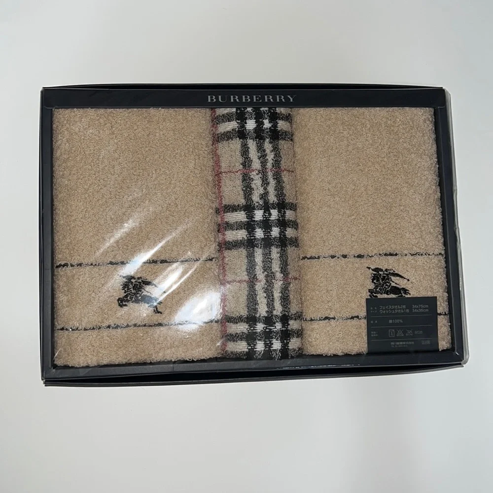 Burberry face/hand towel